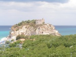 Rocca con il santuario di Santa Maria dell'isola