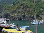 Vernazza: costa al porto