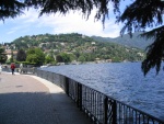 Il lago dalla passeggiata da Villa Erba