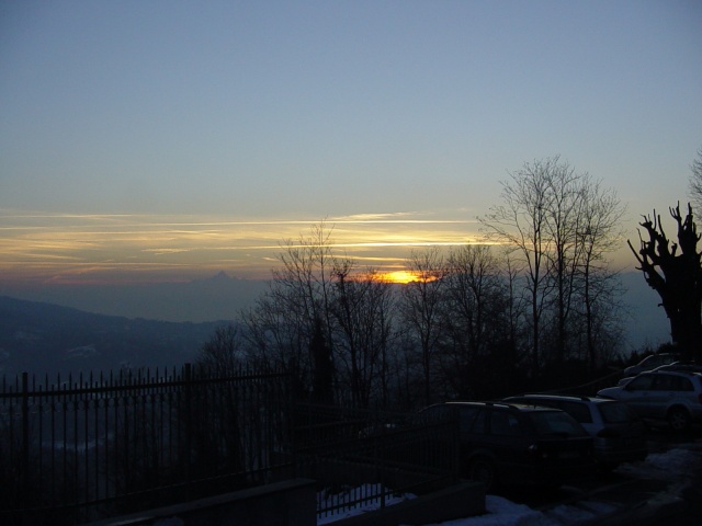 Tramonto collinare