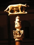 Colonna posta di fronte al Duomo